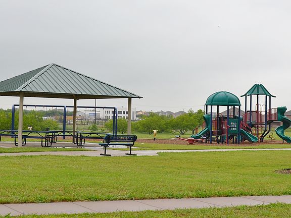 5th image of 2400 Loreto Dr