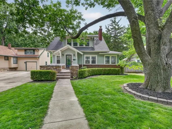 7419 Jarboe St, Kansas City, MO 64114