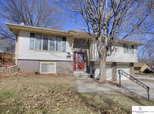 3254 Briar Oak St, Bellevue, NE 68123