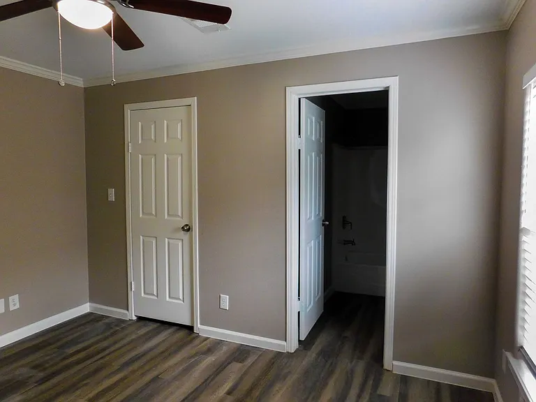 152 Varsity Dr — Photo 19