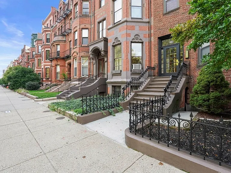 228 Commonwealth Ave #7 — Photo 23