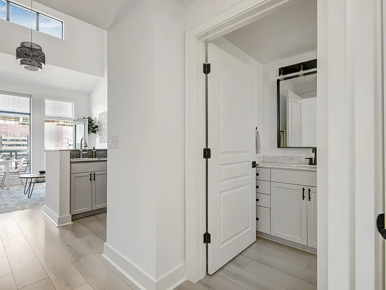 115 E Park Ave E #411 — Photo 11