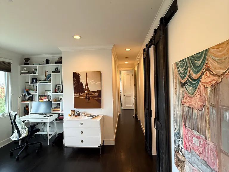 7 Locust Ave — Photo 18