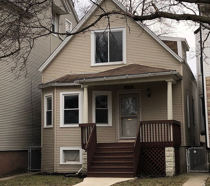 1st image of 2435 W Berteau Ave