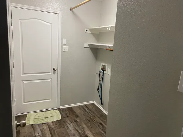925 Bee Creek Ln, Fort Worth, TX 76120