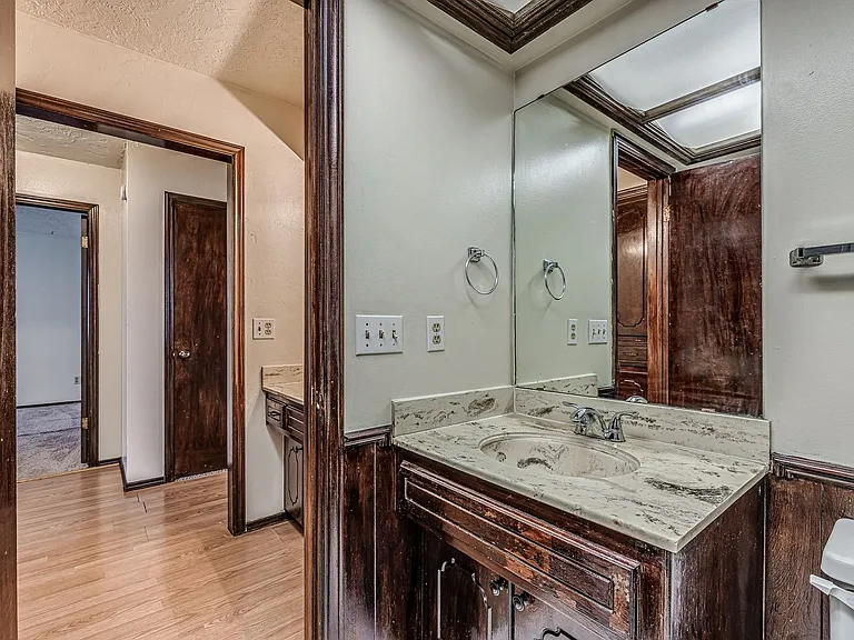 4132 NW 36th St — Photo 38