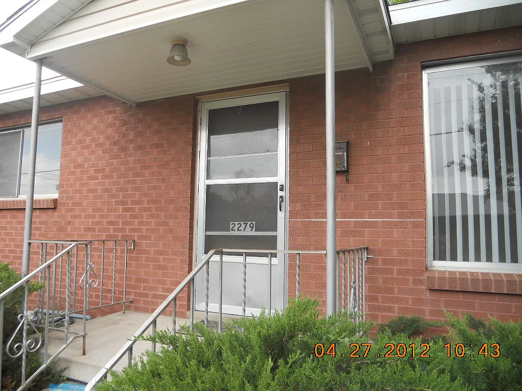 2 bed, 750 sqft, $1,345 — Photo 3