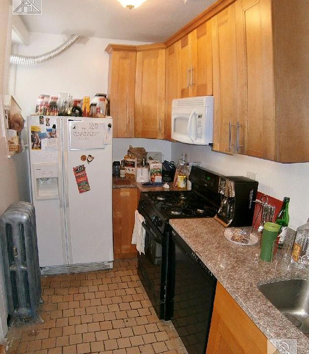 1st image of 88 Egmont St #5