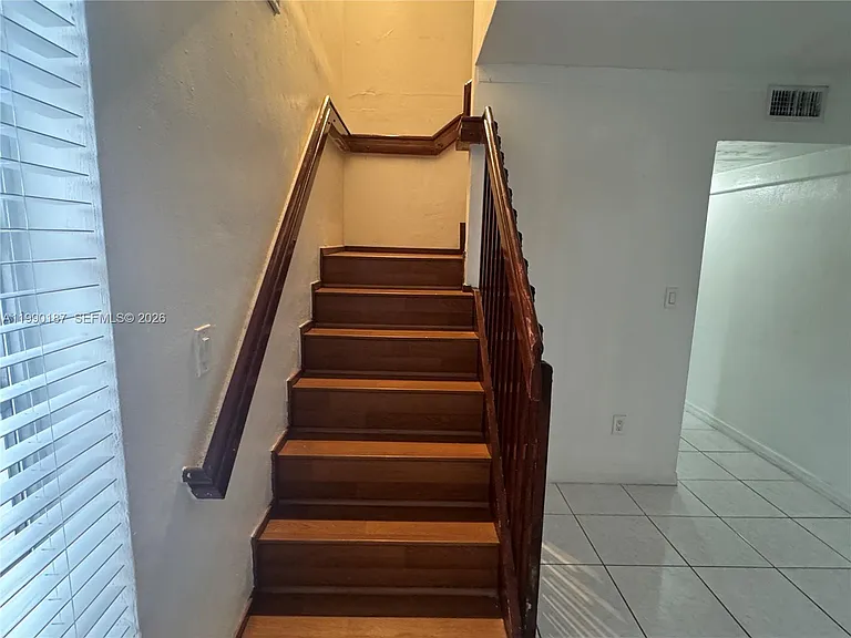11 SW 32nd Ave #4 — Photo 7