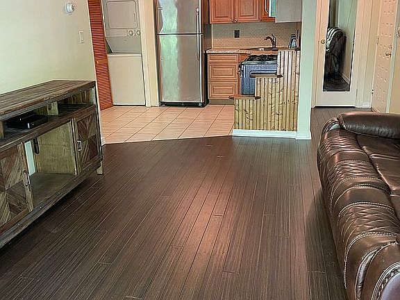 4th image of 19 Donna Ct APT 3
