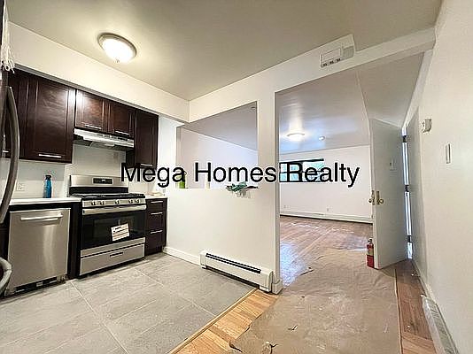 2nd image of 2565 12th St