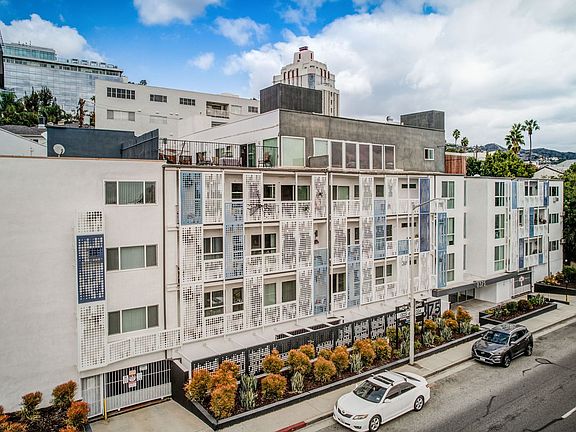 4th image of 8375 Fountain Ave #200