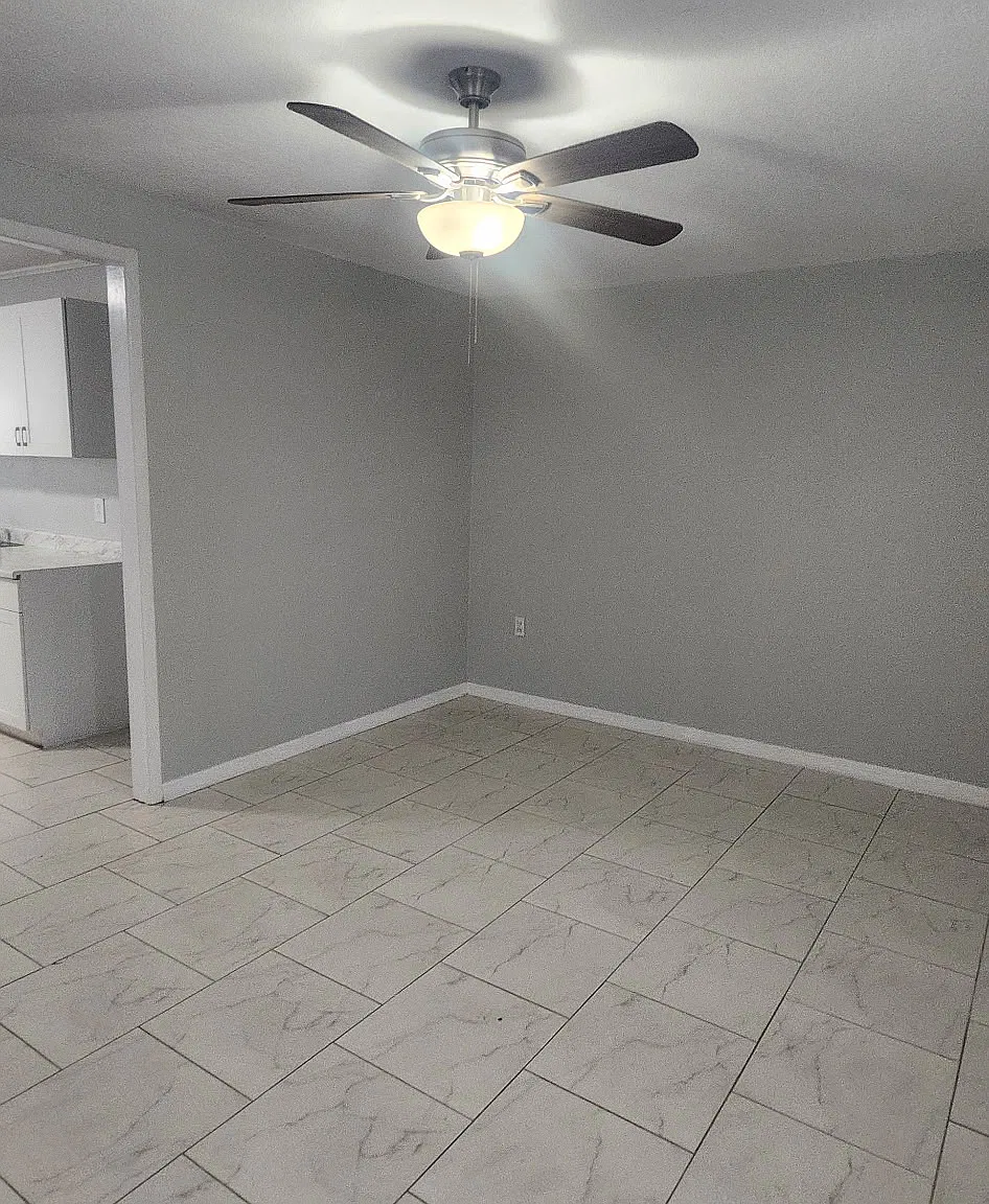 2967 Larson St — Photo 3