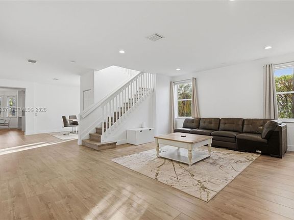 5th image of 1419 Crossbill Ct #1419