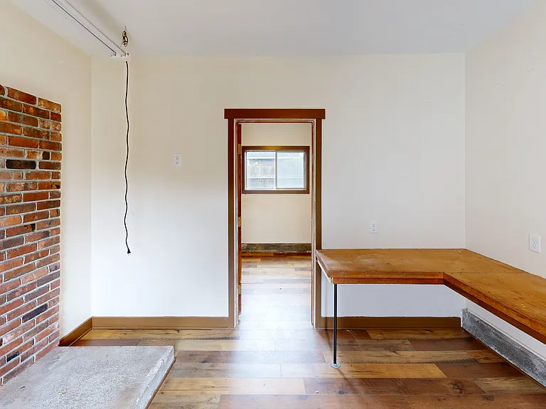 2210 Hazel Ave NE #B — Photo 5