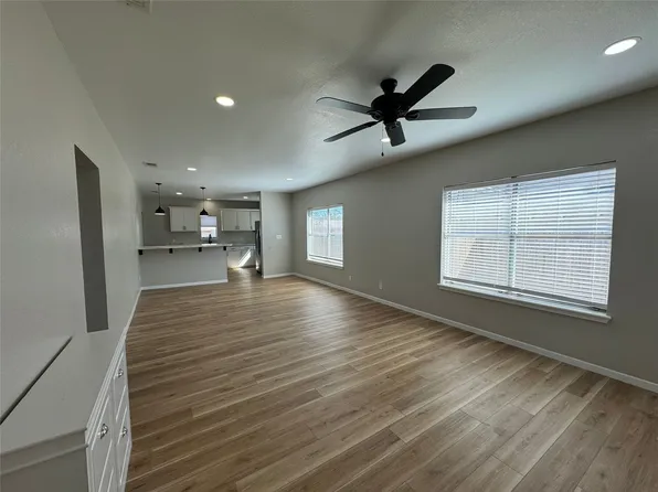 608 S Seaman St, Eastland, TX 76448