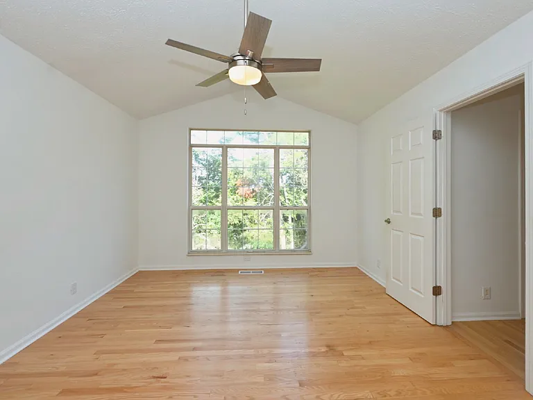 164 W Harbor Dr — Photo 17