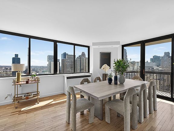 3rd image of 330 E 75th St #28BC