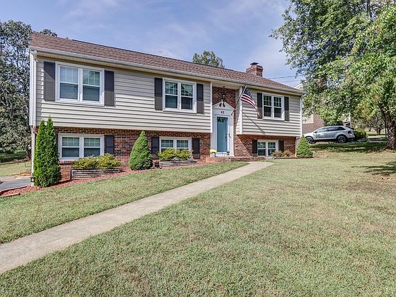 2nd image of 62 Bradford Ln