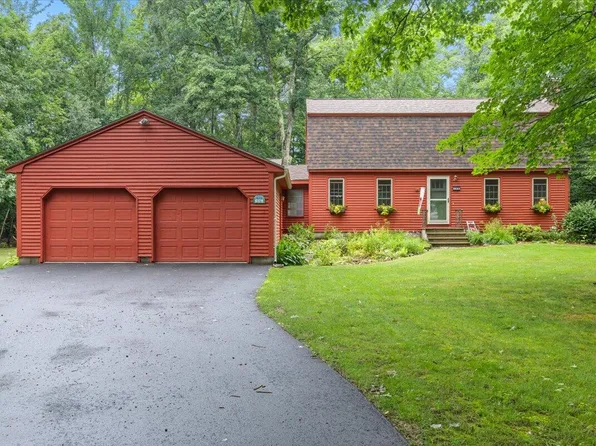 104 Tall Pine Drive, Buxton, ME 04093