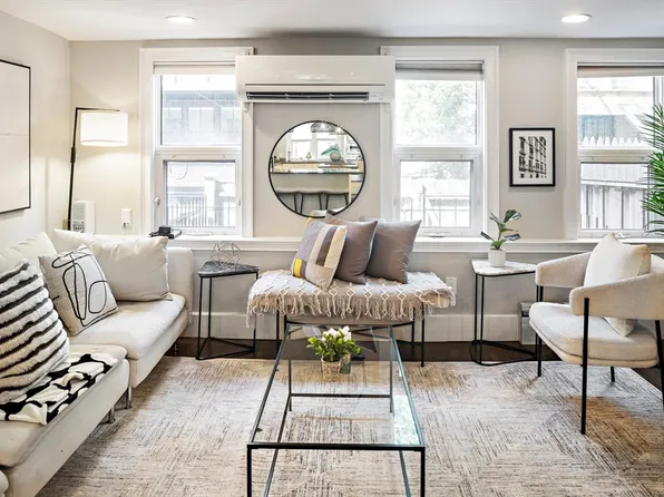 19 Gray St #1, Boston, MA 02116