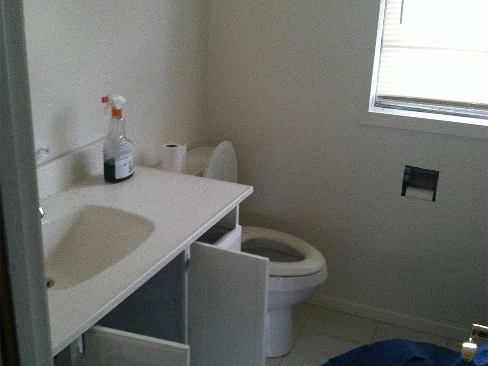2nd image of 6200 Santa Monica Dr