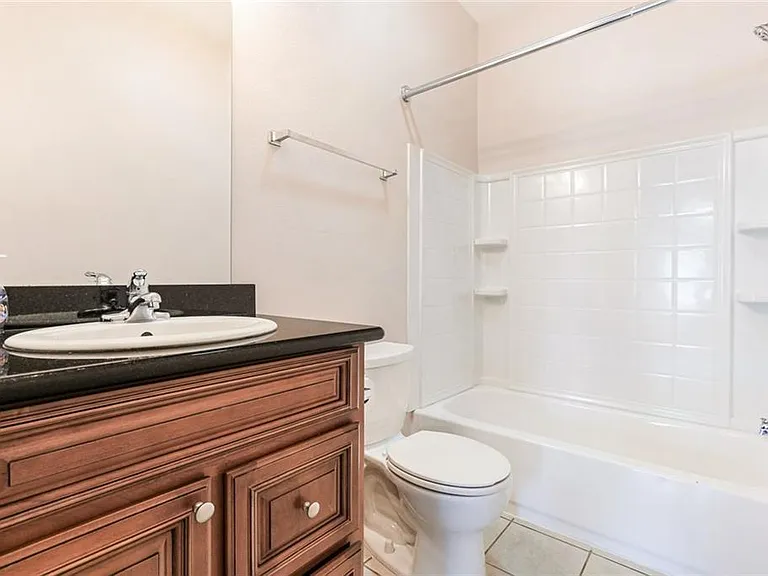 3925 Clematis St — Photo 7