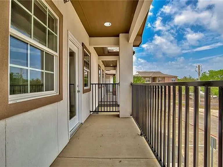 13601 Pinnacle Cir W — Photo 33