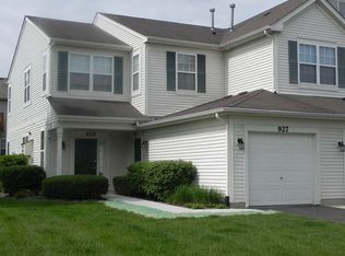927 Genesee Dr #927, Naperville, IL 60563