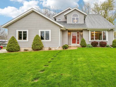 250 Lynne Trl, Oregon, WI, 53575