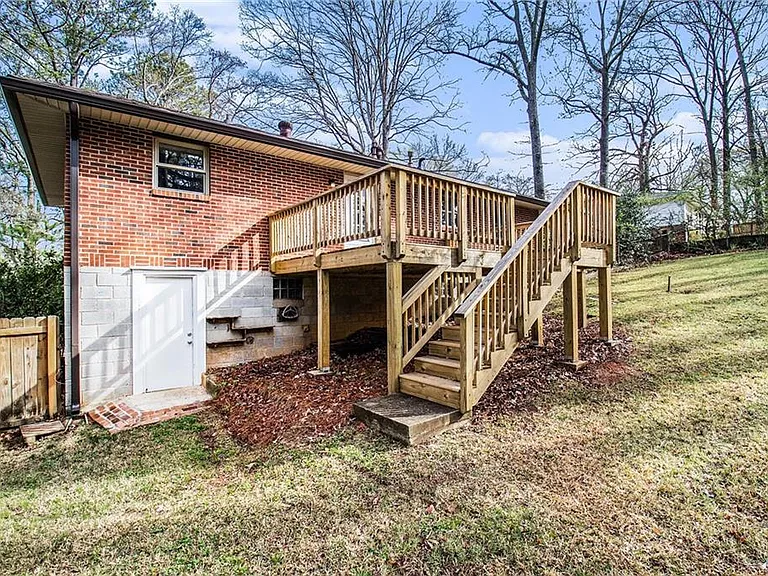 436 Grady Pl — Photo 10
