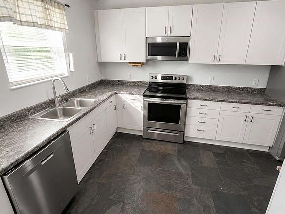 3rd image of 3522 W PRICE AVENUE