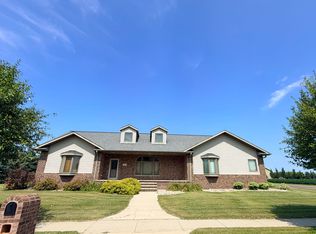 505 E 14th Ave, Groton, SD 57445