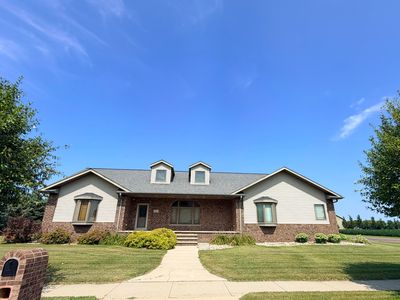 505 E 14th Ave, Groton, SD, 57445