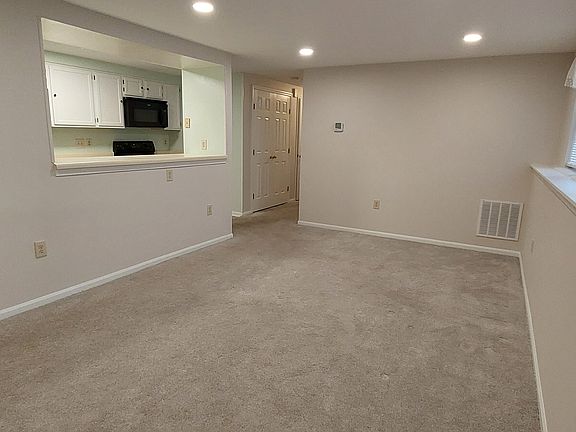 4th image of 7600 Portadown Ct