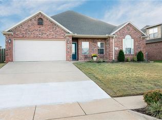 6017 S 36th St, Rogers, AR 72758