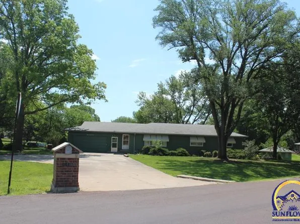 4220 NE Wenonah Rd, Topeka, KS 66617
