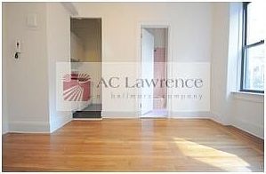 2nd image of 25 W 69th St