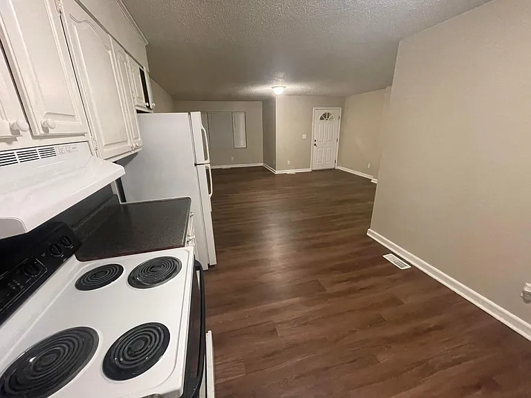 571 Straightway Dr #A — Photo 11