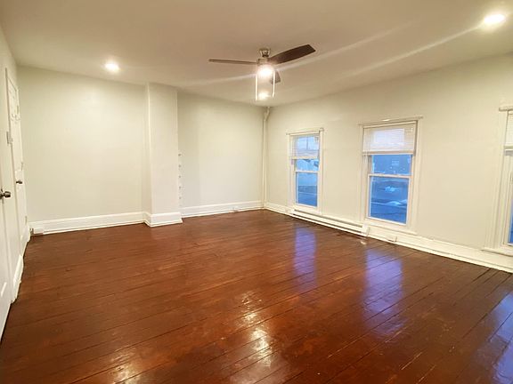 3rd image of 4649 Umbria St APT 3