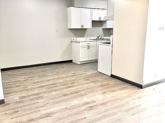5th image of 2100 N Adams St #16358447