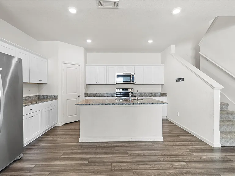 14707 Callard Ct — Photo 10
