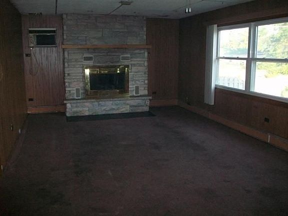 4th image of 47 Belle Dr