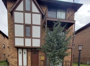 17307 Lathrop Ave APT 2, East Hazel Crest, IL 60429