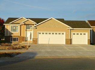 605 11th Ave NE, Kasson, MN 55944