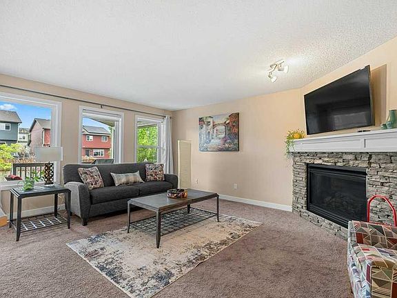 5th image of 140 E Panamount Cir NW