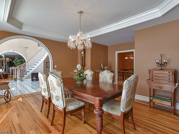 4th image of 6923 Hunting Hollow Ln E