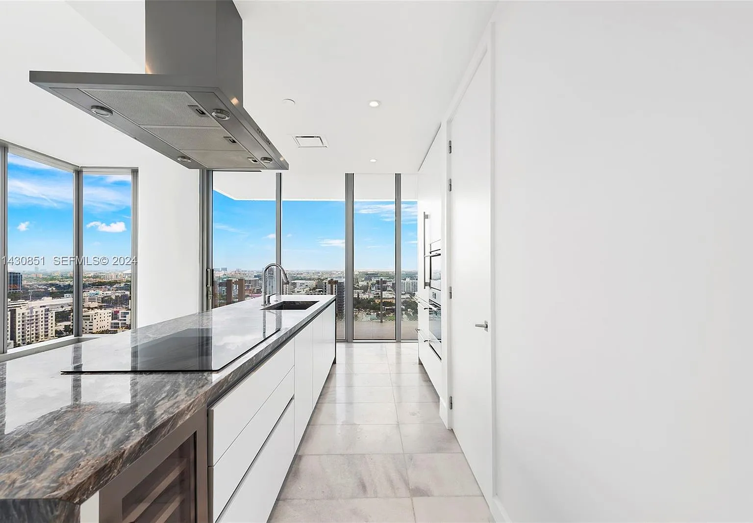 2 bed, 1080 sqft, $8,500 — Photo 2