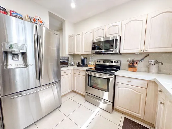 130 Riverwalk Cir #130, Fort Lauderdale, FL 33326