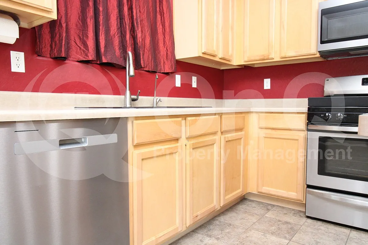 3 bed, 2.0 bath, 1514 sqft, $2,250 — Photo 4